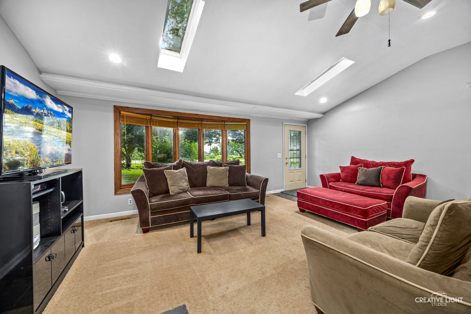 4520 Douglas Road Property Photo 4