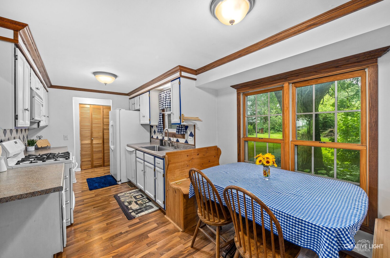 4520 Douglas Road Property Photo 6