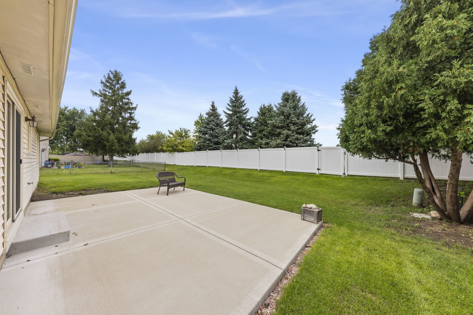 306 Drake Court Property Photo 17