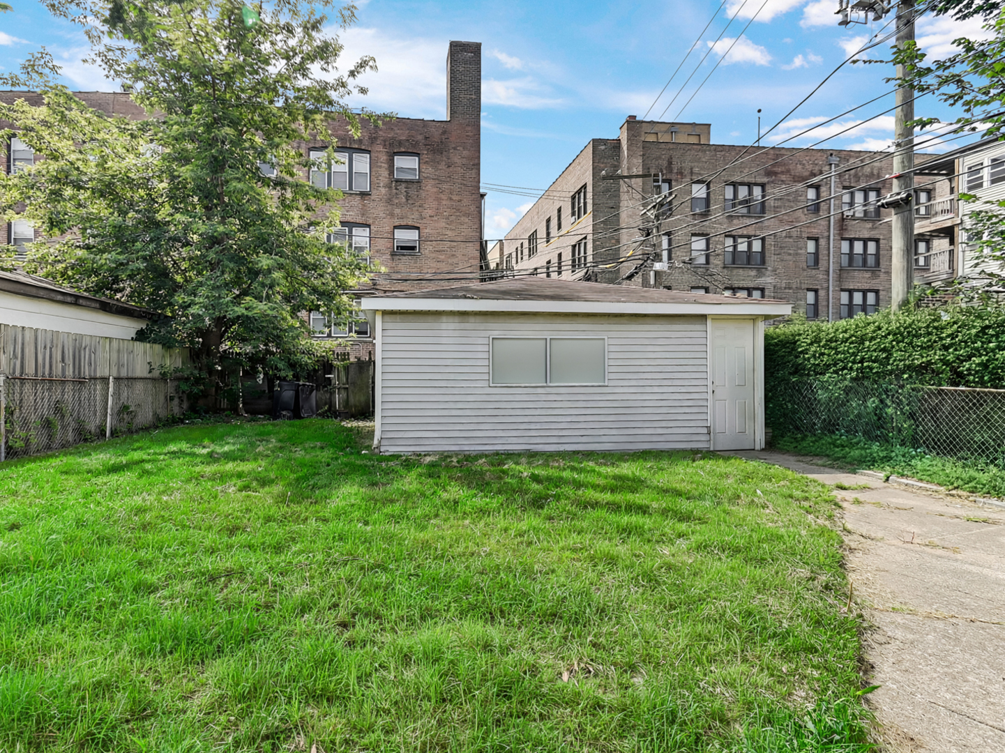 1749 E 71st Place Property Photo 11