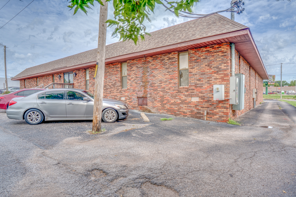 3405 Broadway Street Property Photo 8