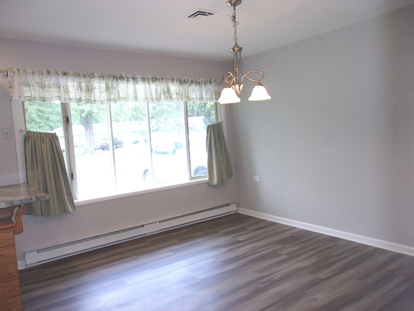 7405 Clarendon Court 073 Property Photo 5