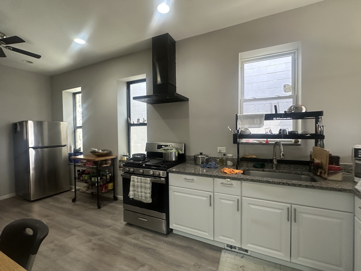 1811 W Grand Avenue Property Photo 7