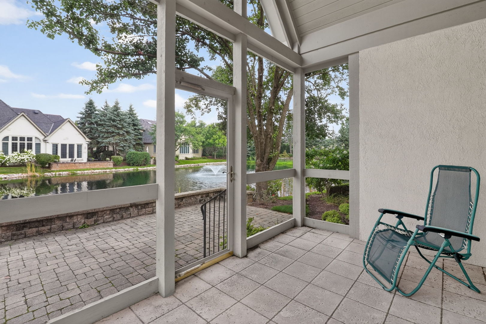 46 Forest Gate Circle Property Photo 5
