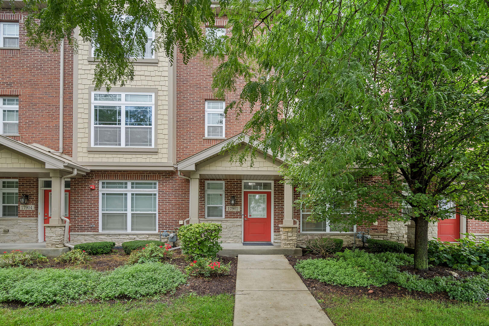 17902 Oak Park Avenue Property Photo 1