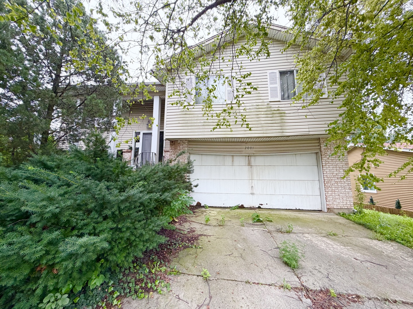 2001 Sunnydale Street Property Photo 1