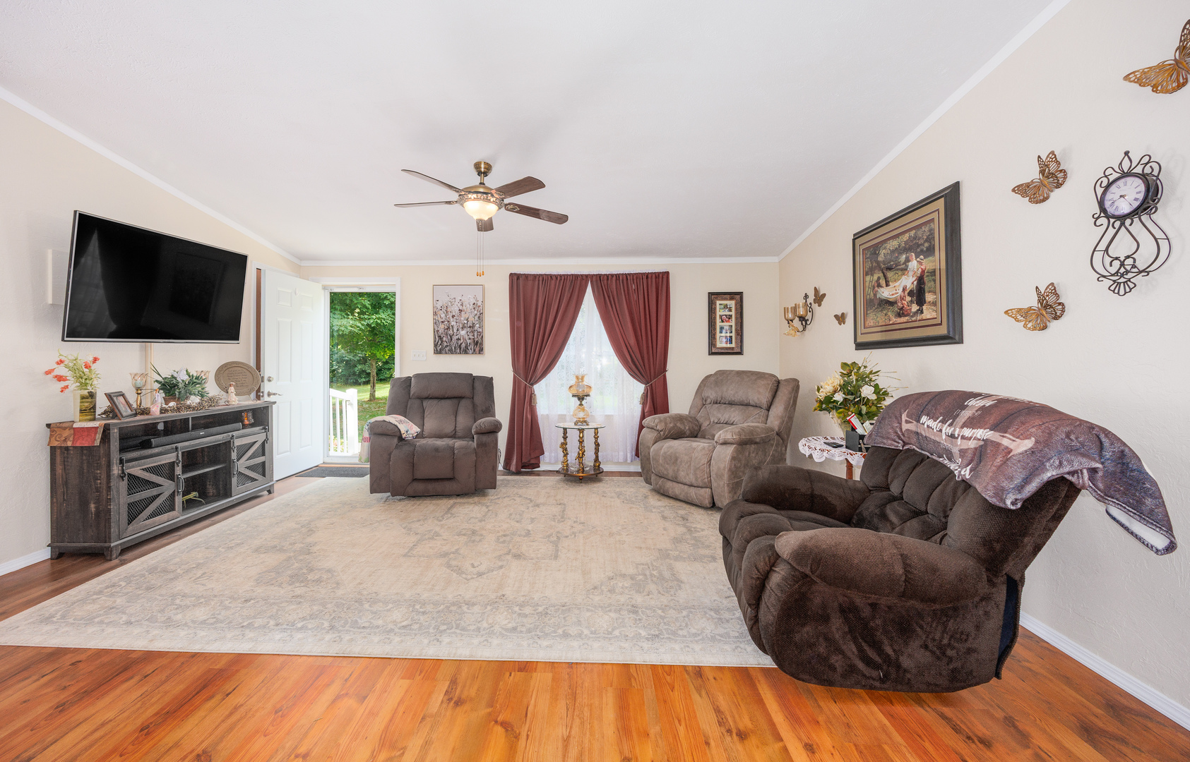 572 Gerrish Road Property Photo 8