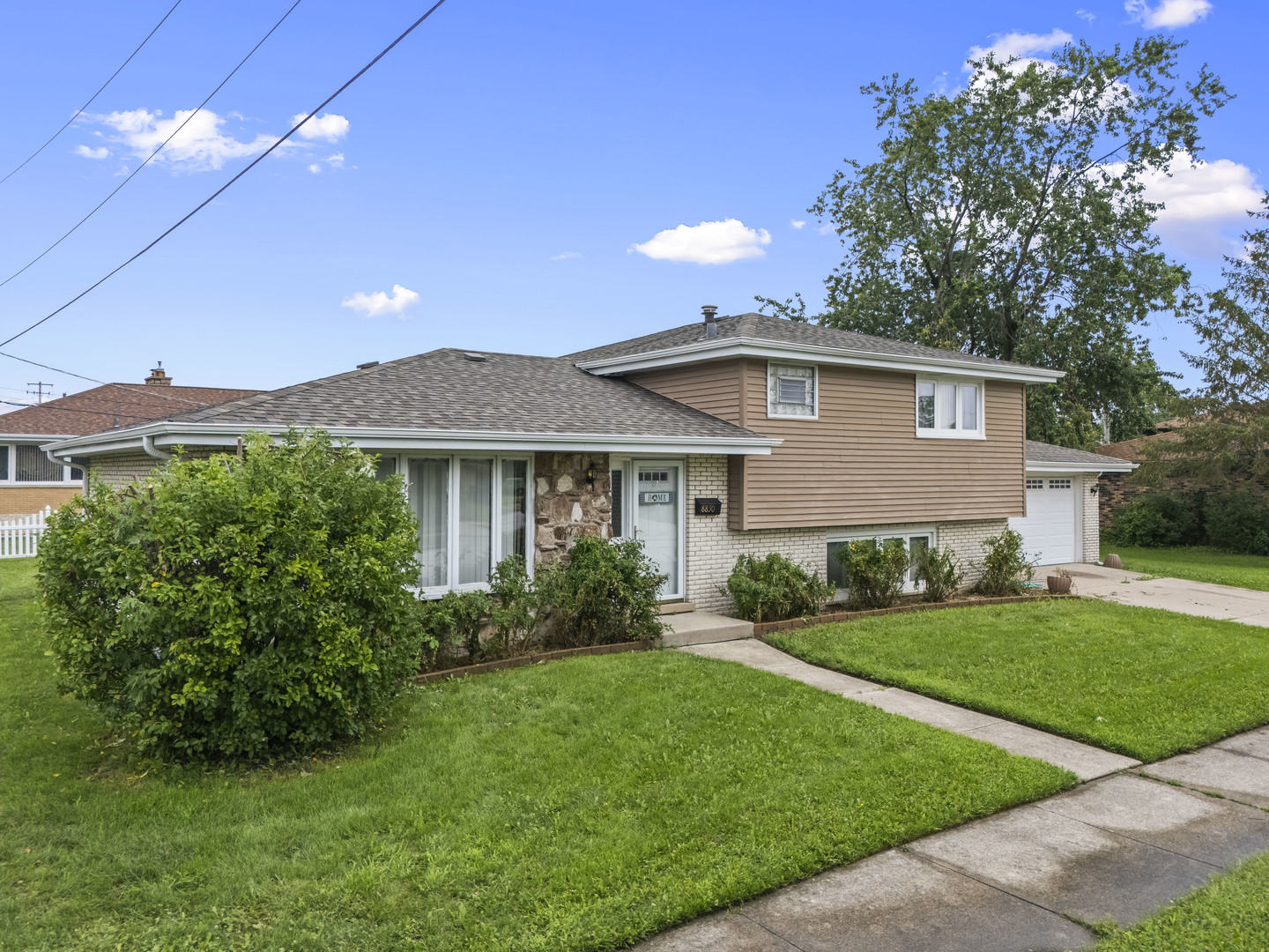 8830 W Lotus Drive Property Photo 3