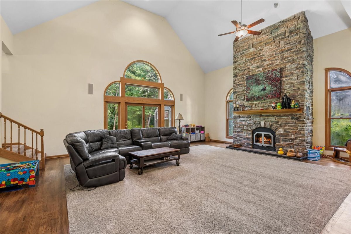 6008 Tomlinson Drive Property Photo 6