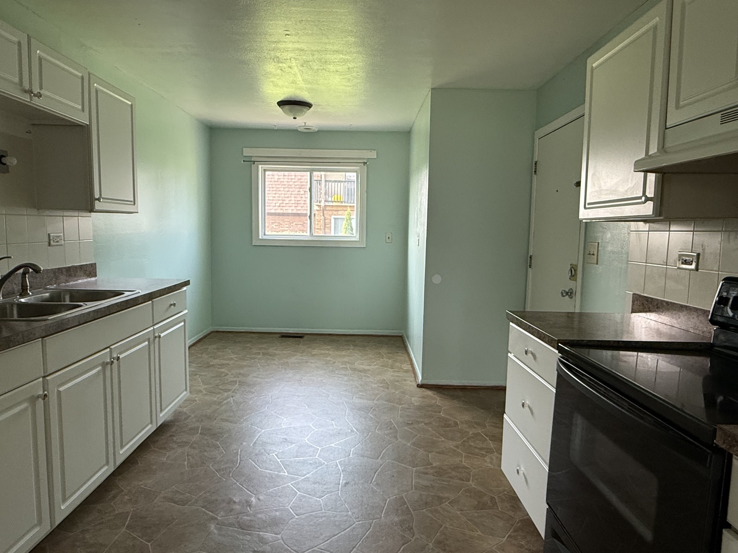 1020 9th Street 2 Property Photo 5