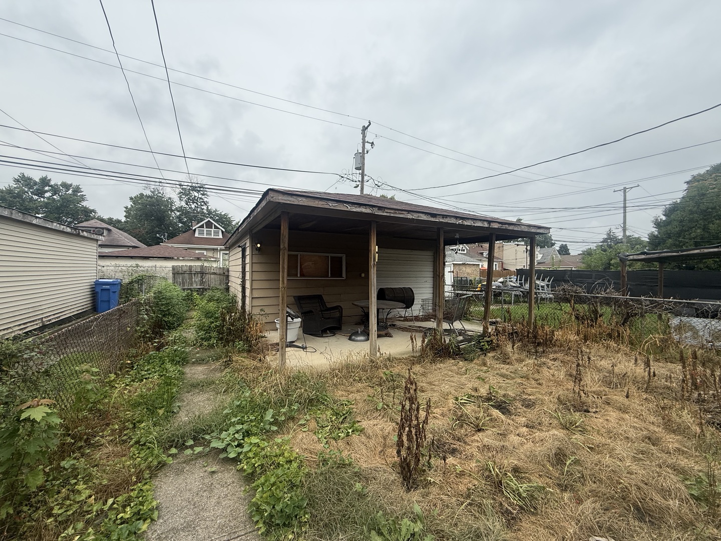8542 S Elizabeth Street Property Photo 3