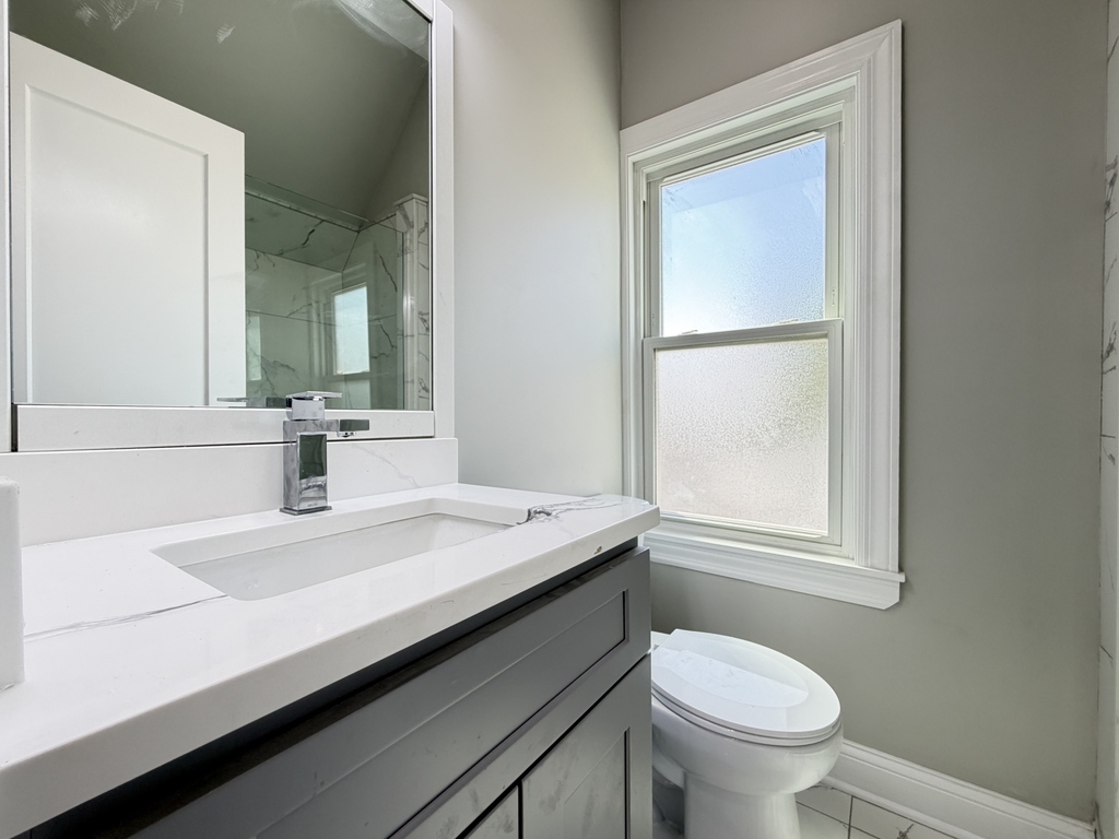 1721 W Nelson Street Ch3 Property Photo 23