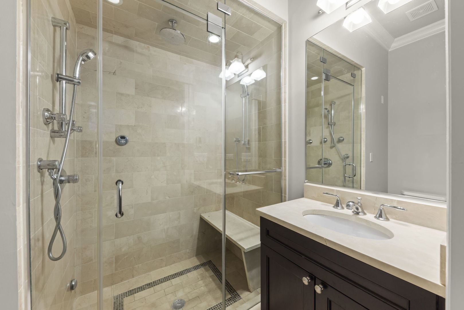 3763 N Wilton Avenue Gs Property Photo 8