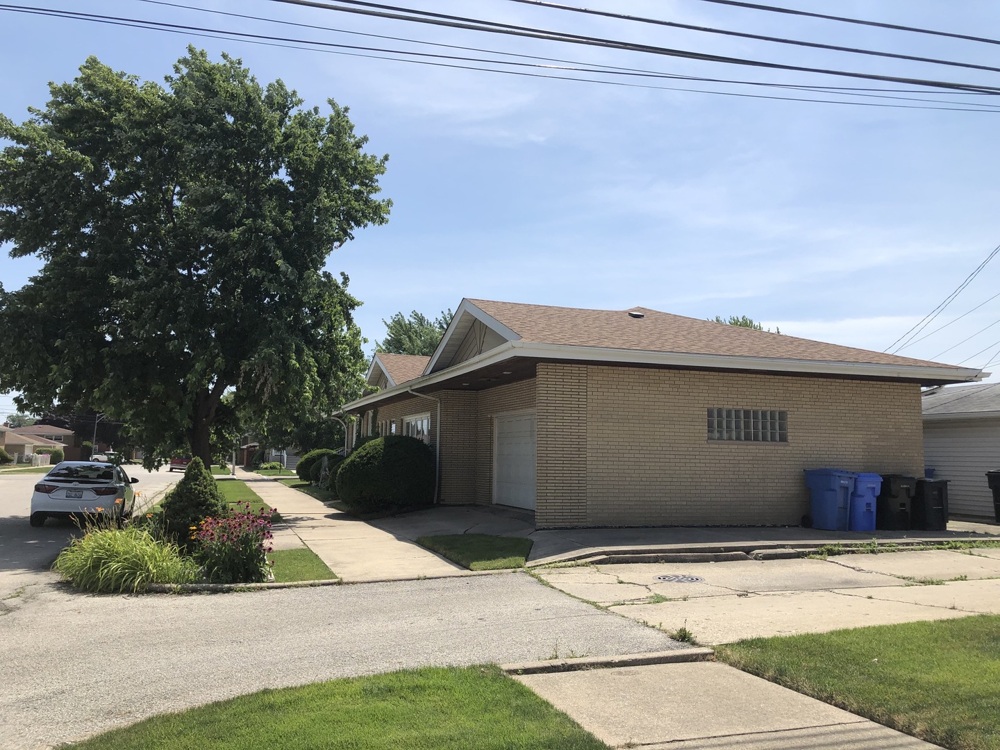 8600 S Kildare Avenue Property Photo 6