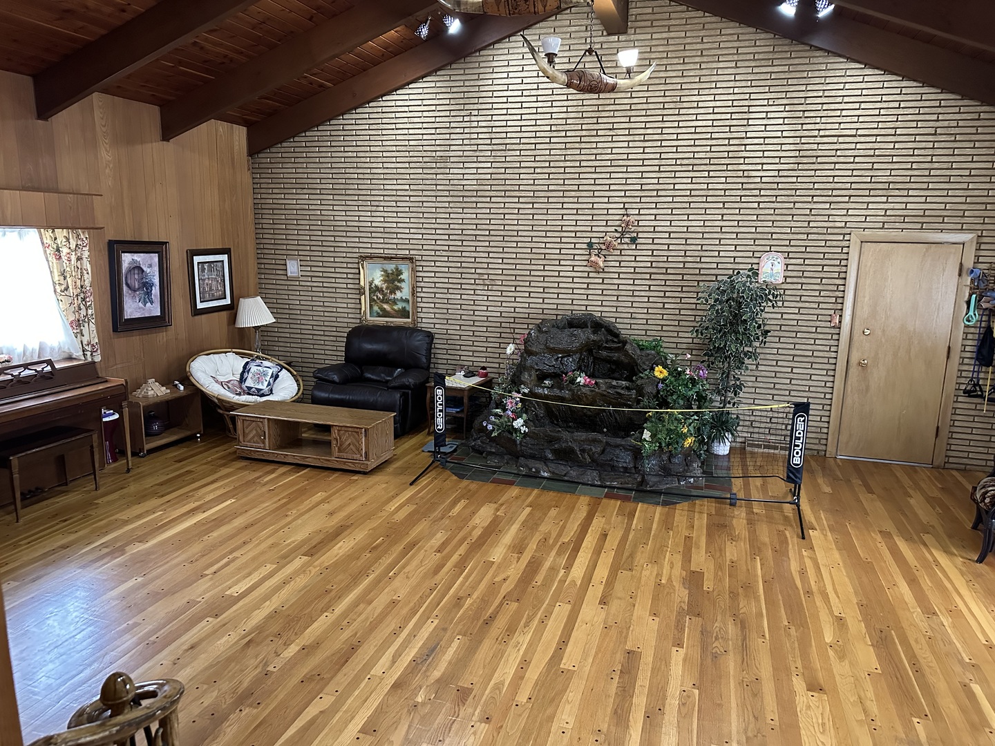 8600 S Kildare Avenue Property Photo 9