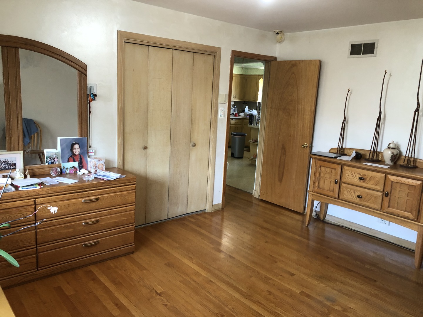 8600 S Kildare Avenue Property Photo 26