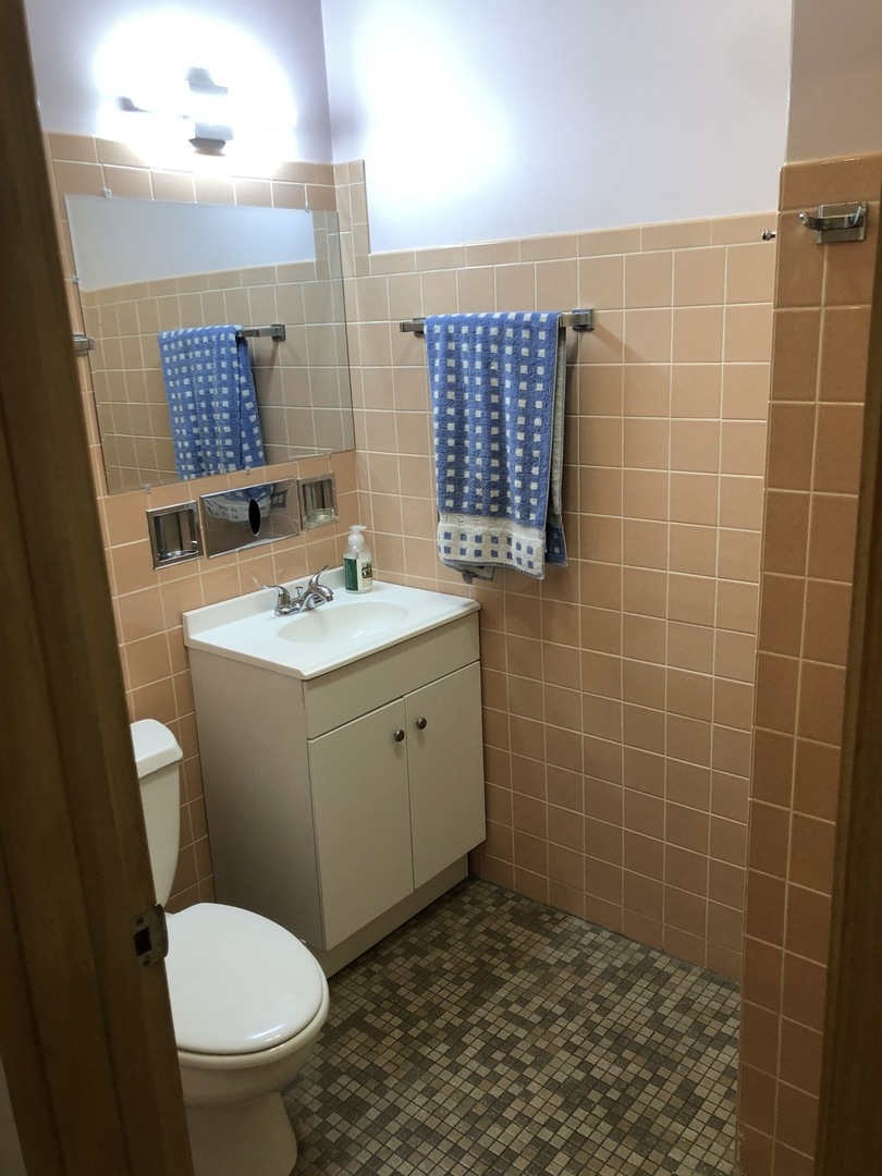 8600 S Kildare Avenue Property Photo 31