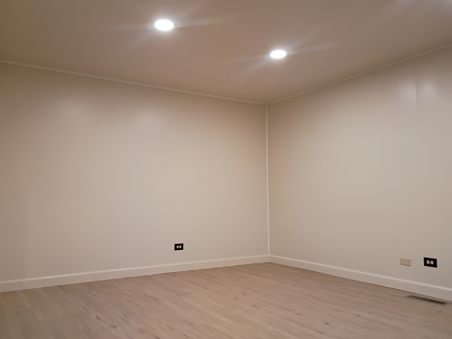 1301 Balmoral Avenue Property Photo 2