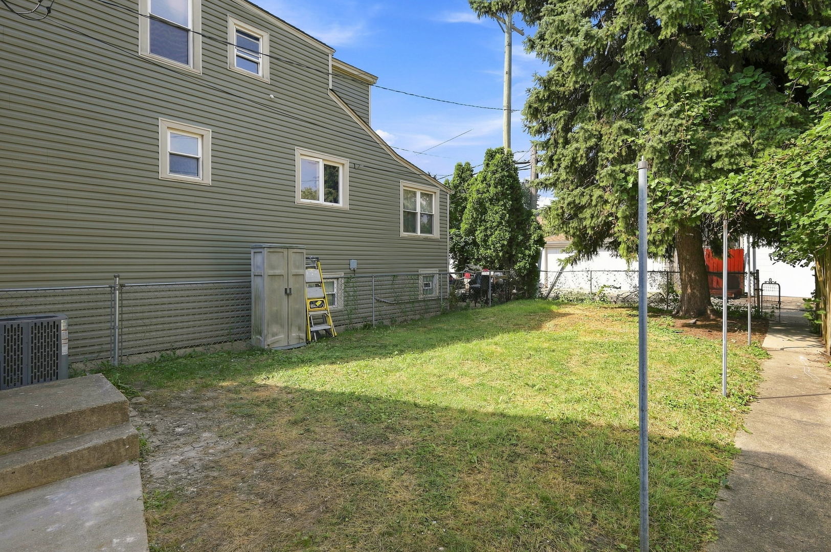 4438 N Narragansett Avenue Property Photo 23