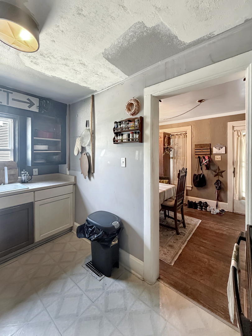 428 W Chestnut Street Property Photo 7