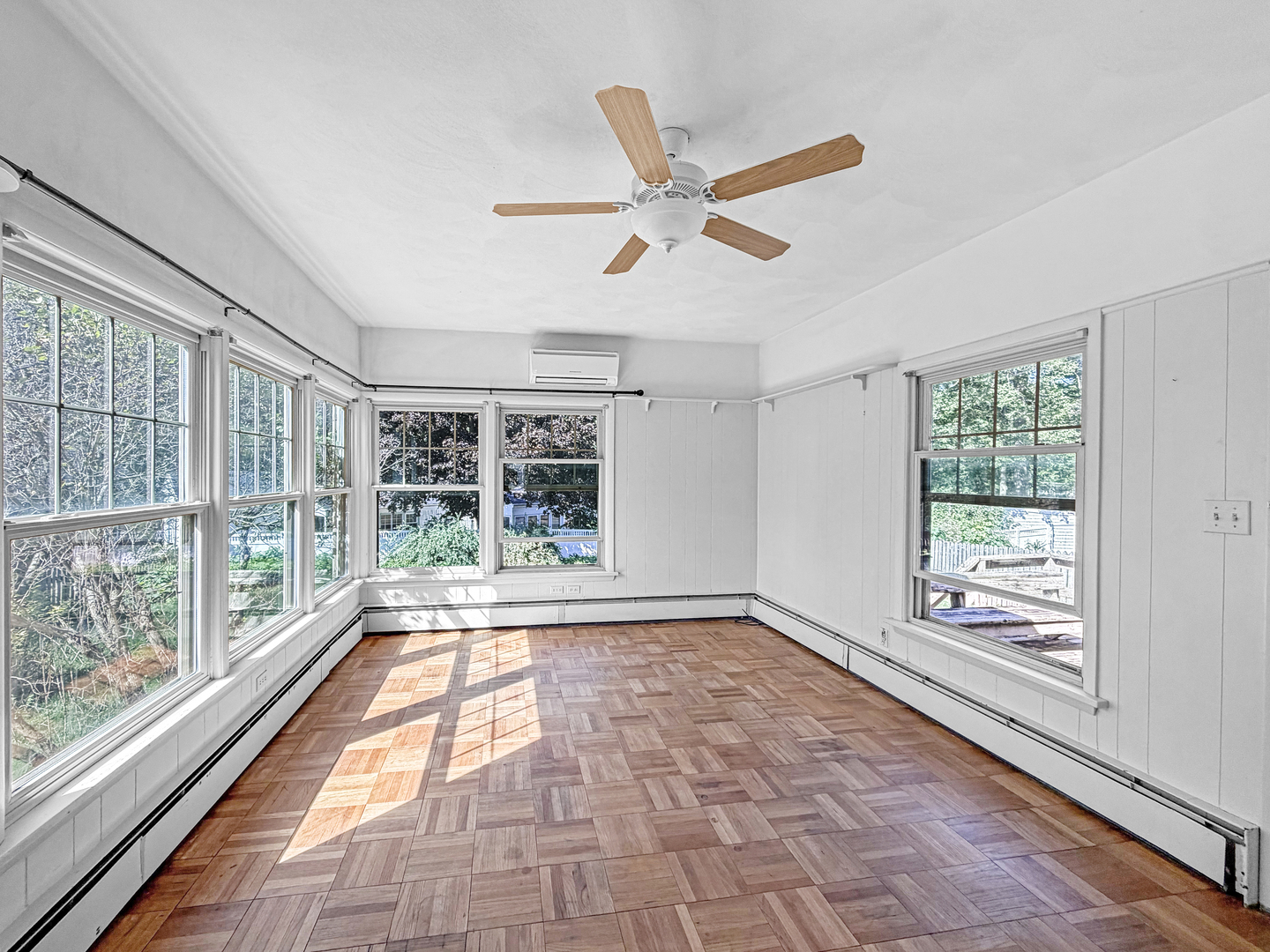 422 S Park Boulevard Property Photo 2