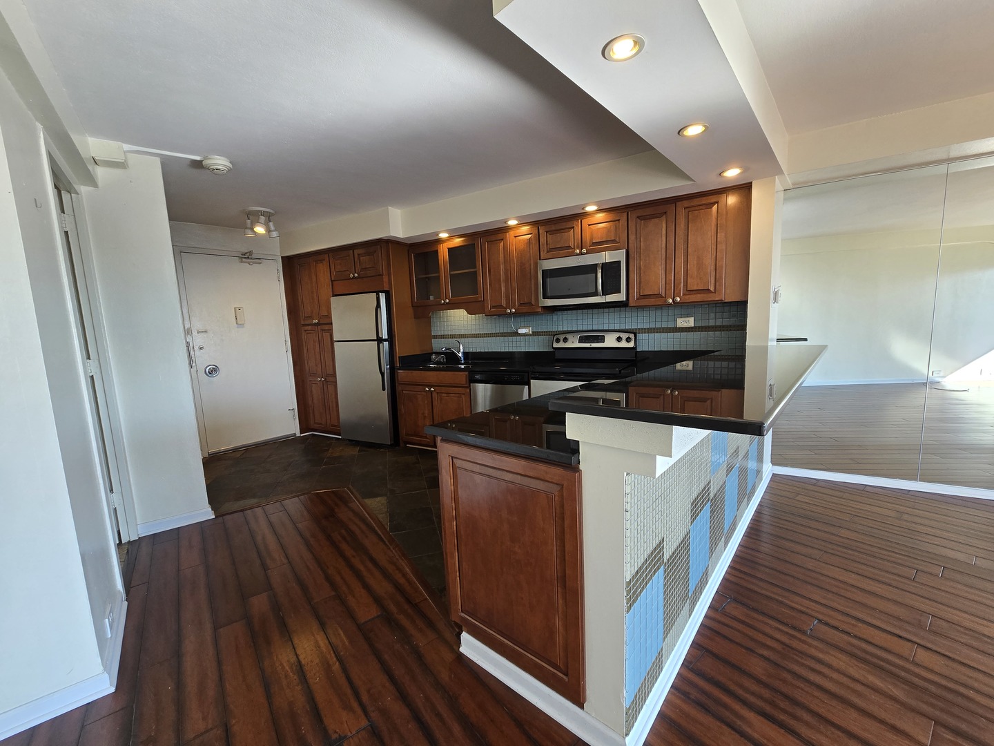 300 N State Street 5501 Property Photo 5