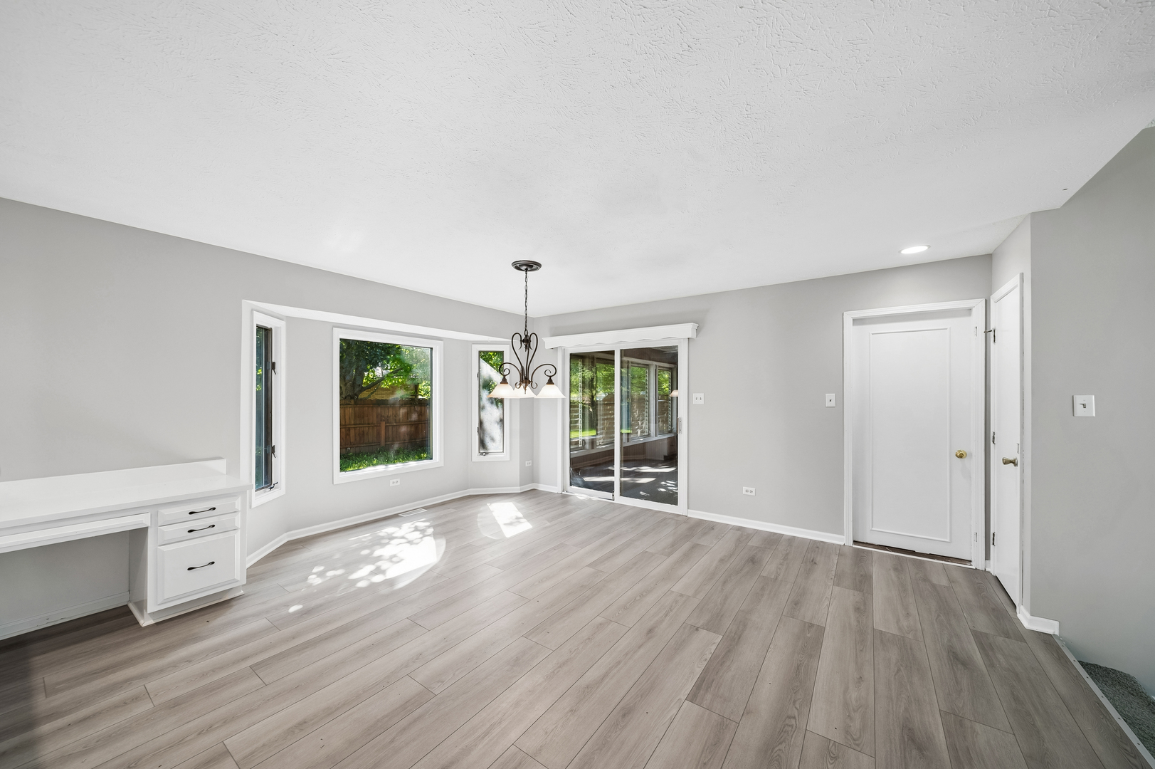 16107 S Howard Street Property Photo 5