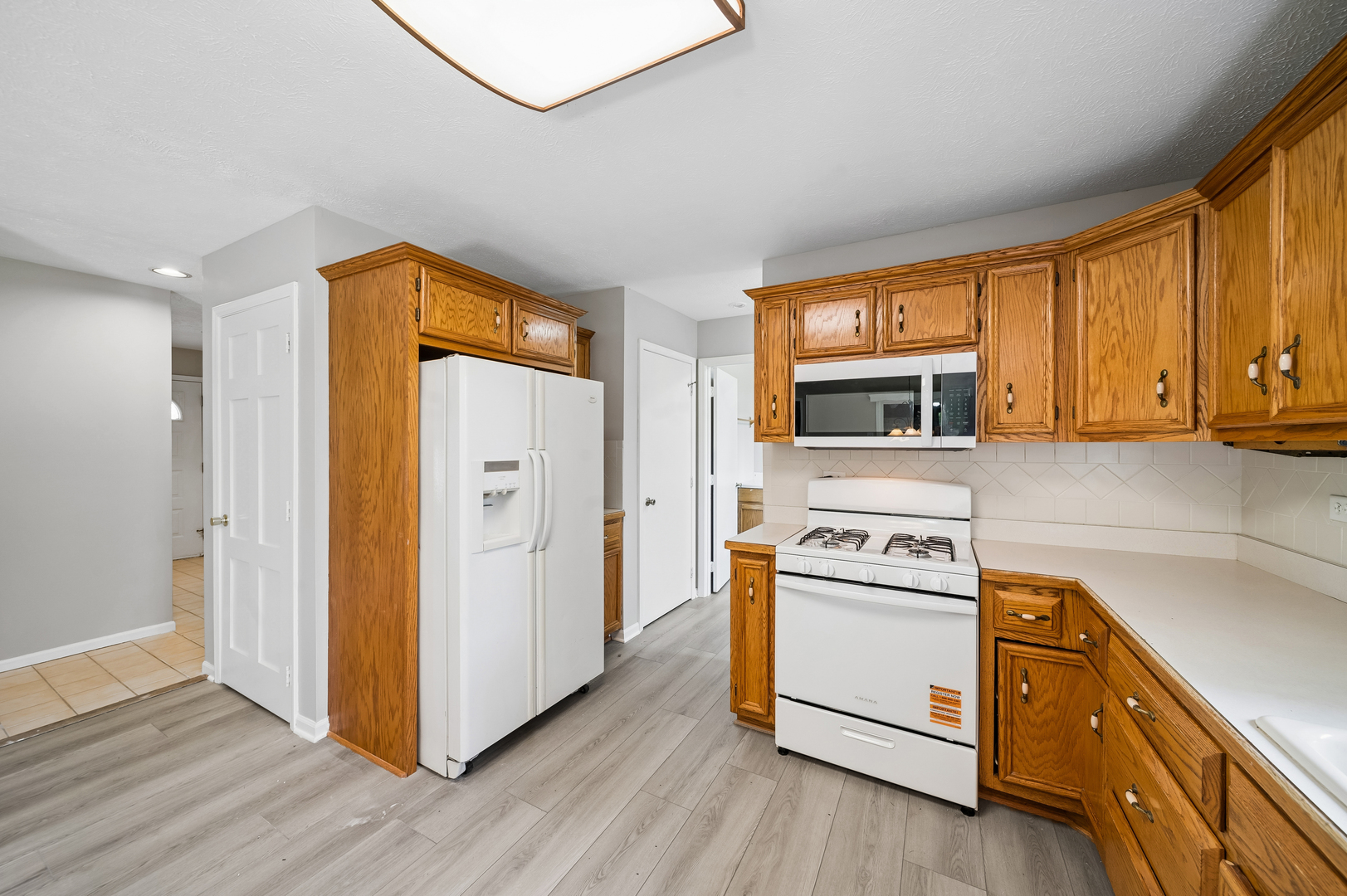 16107 S Howard Street Property Photo 8