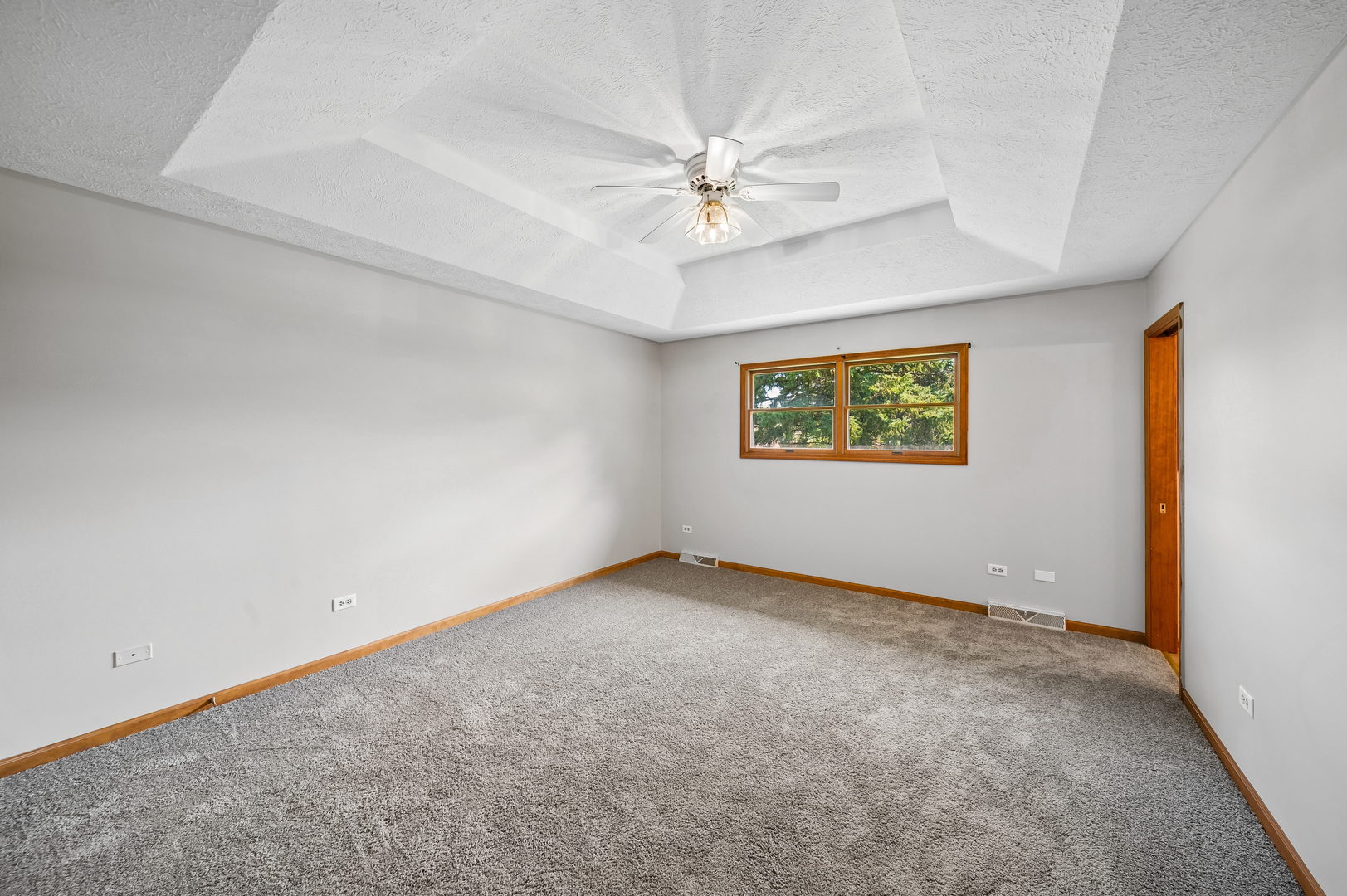 16107 S Howard Street Property Photo 14