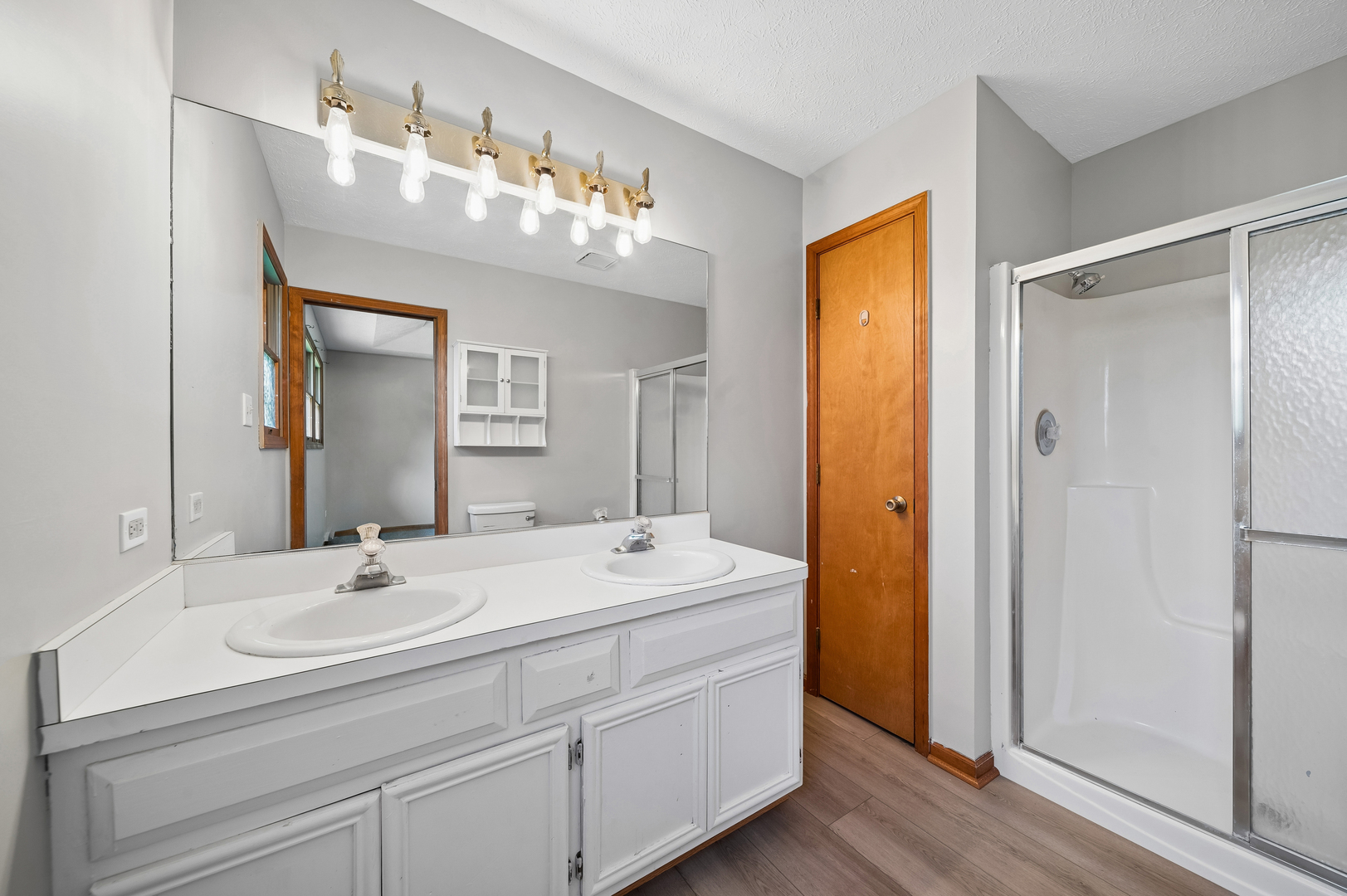 16107 S Howard Street Property Photo 15