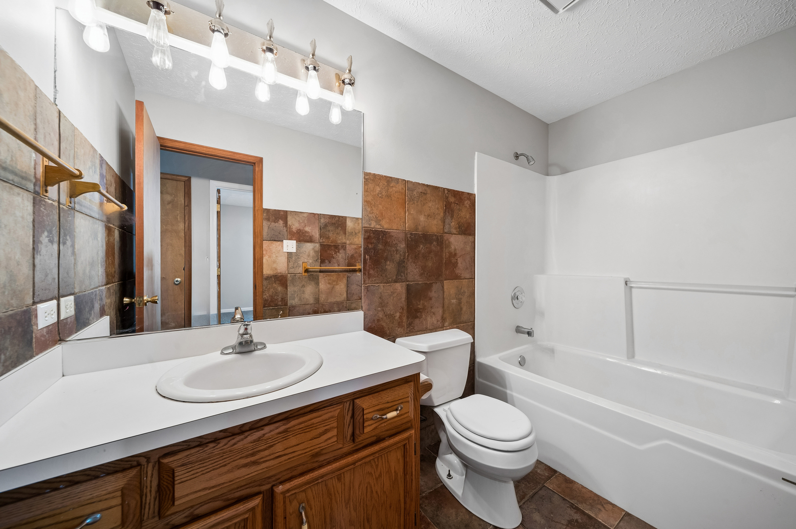 16107 S Howard Street Property Photo 16