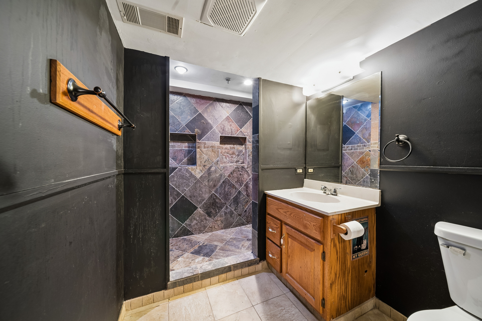16107 S Howard Street Property Photo 17