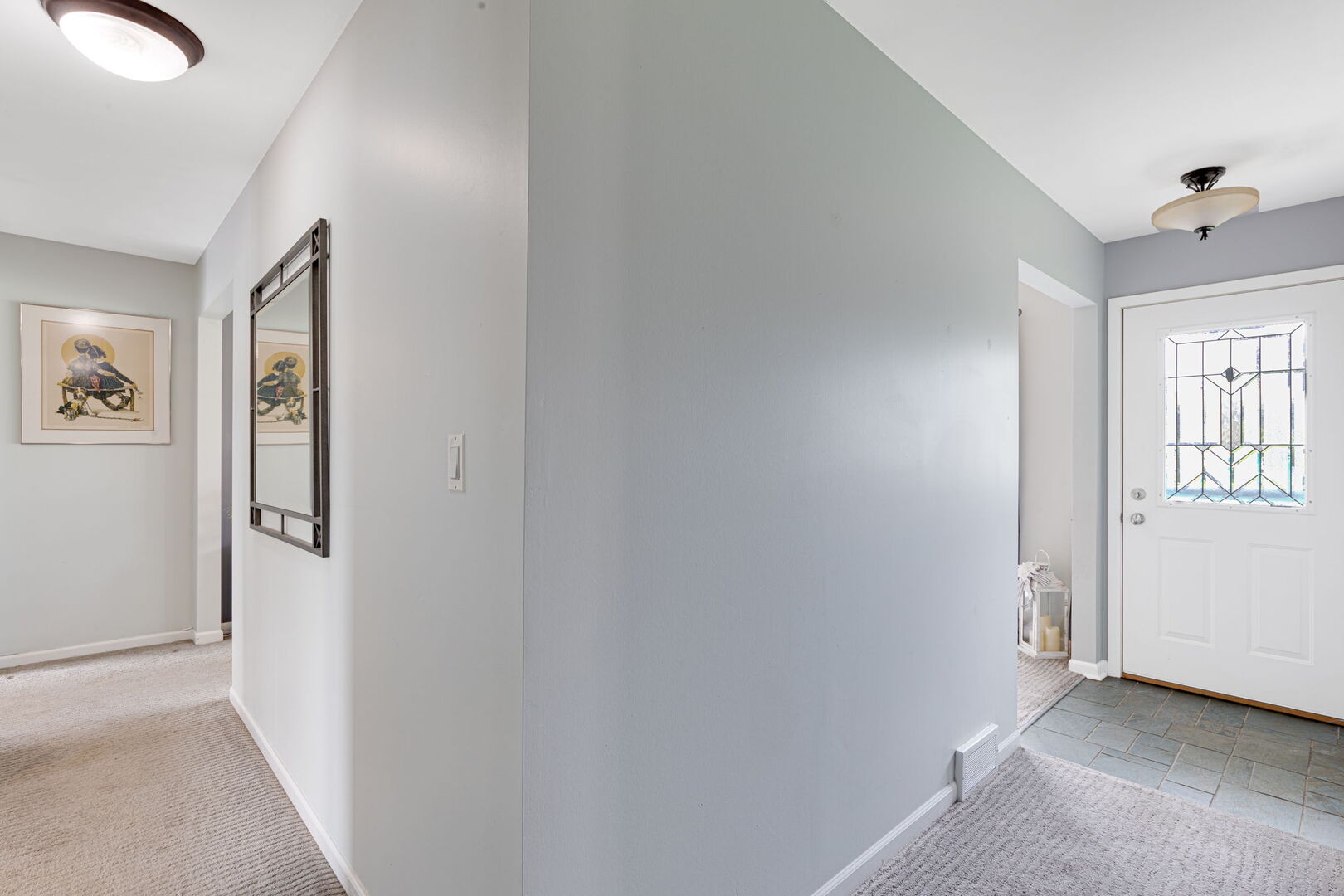 831 N Lombard Road Property Photo 4
