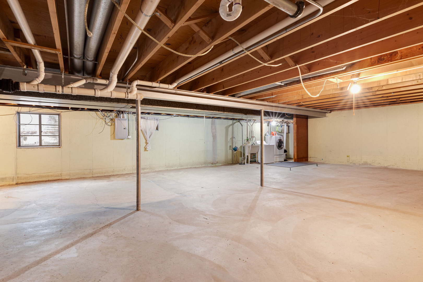 831 N Lombard Road Property Photo 16