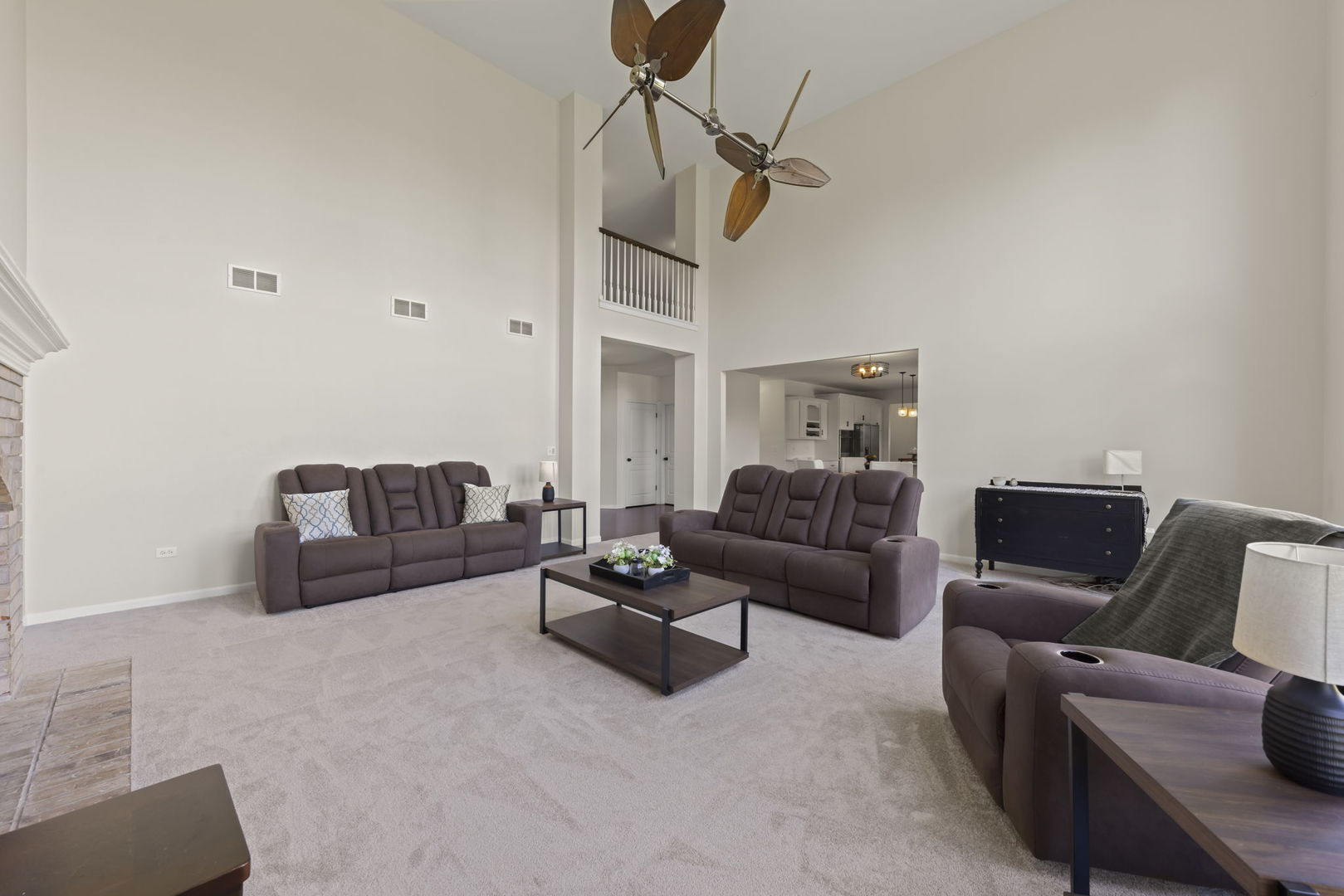 27107 Thornwood Boulevard Property Photo 6