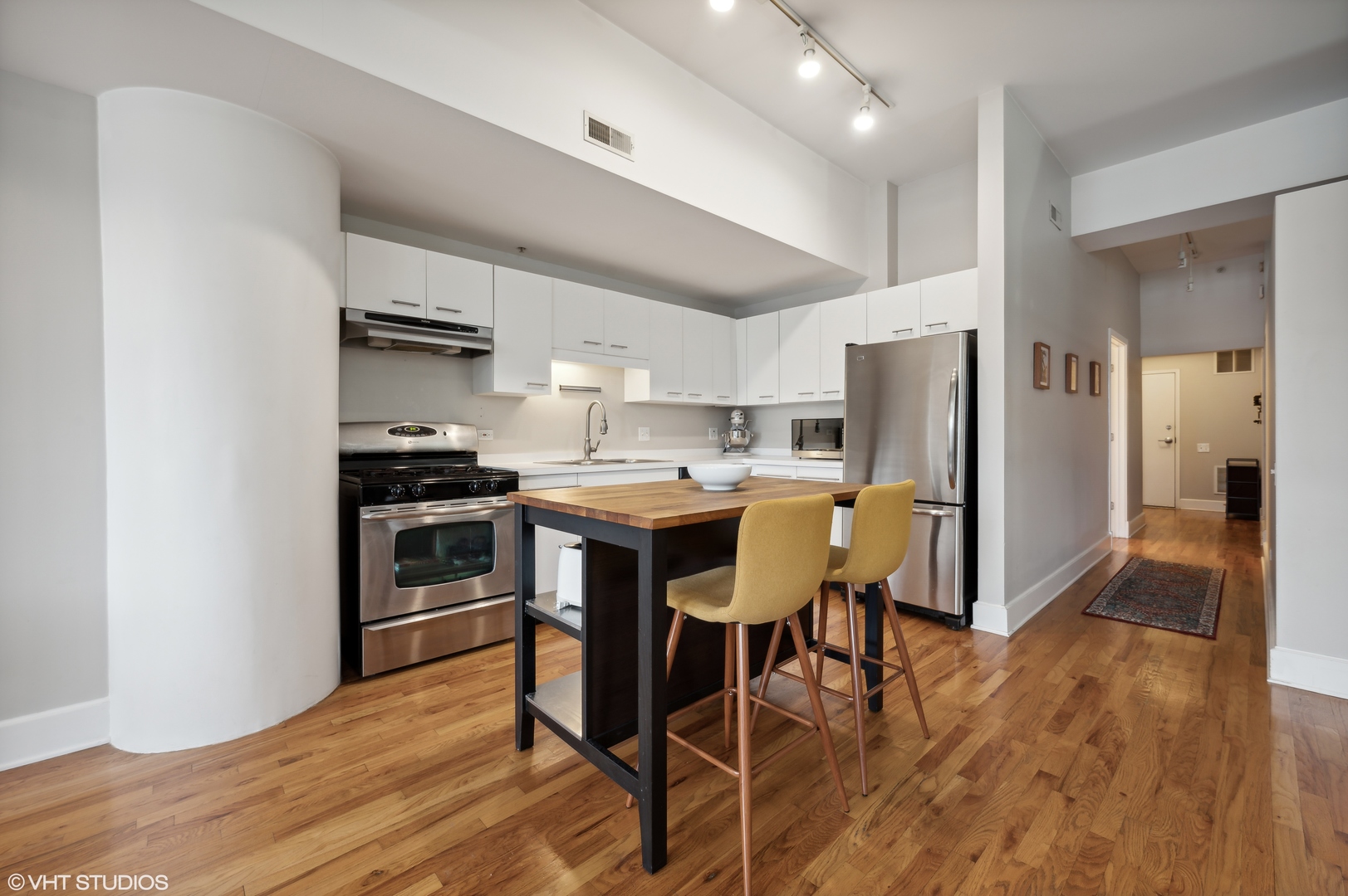 165 N Canal Street 602 Property Photo 9