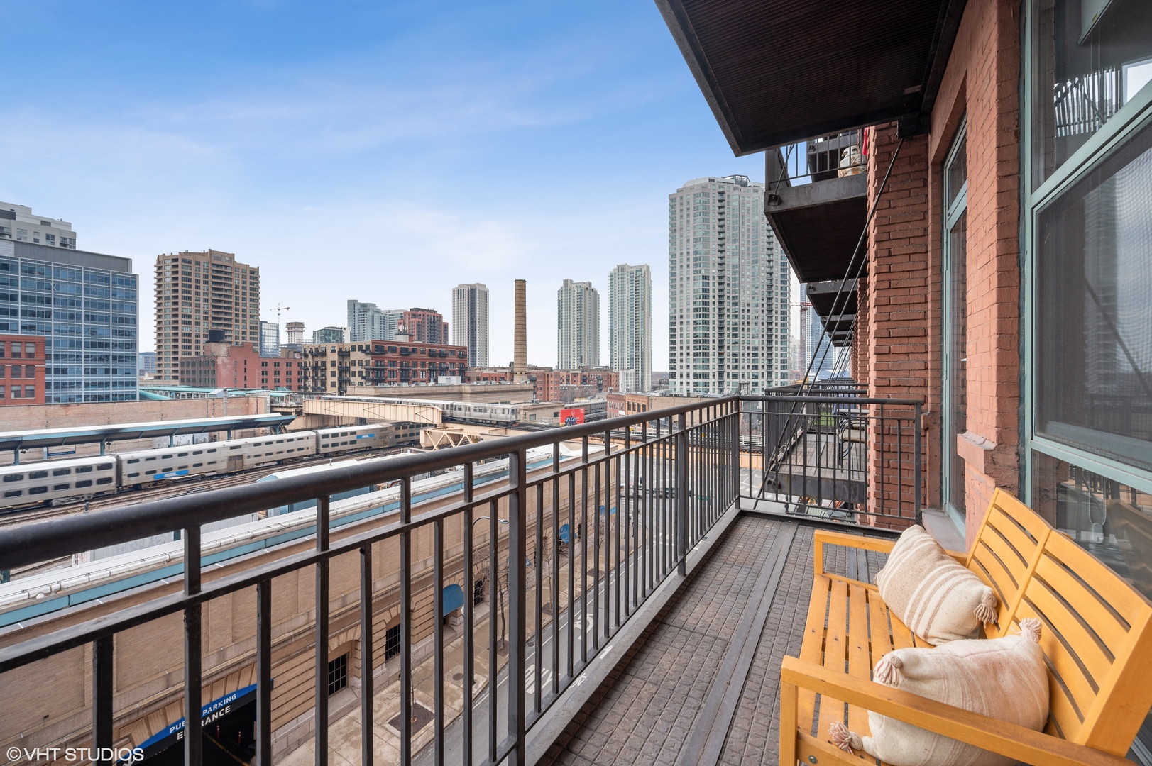 165 N Canal Street 602 Property Photo 16
