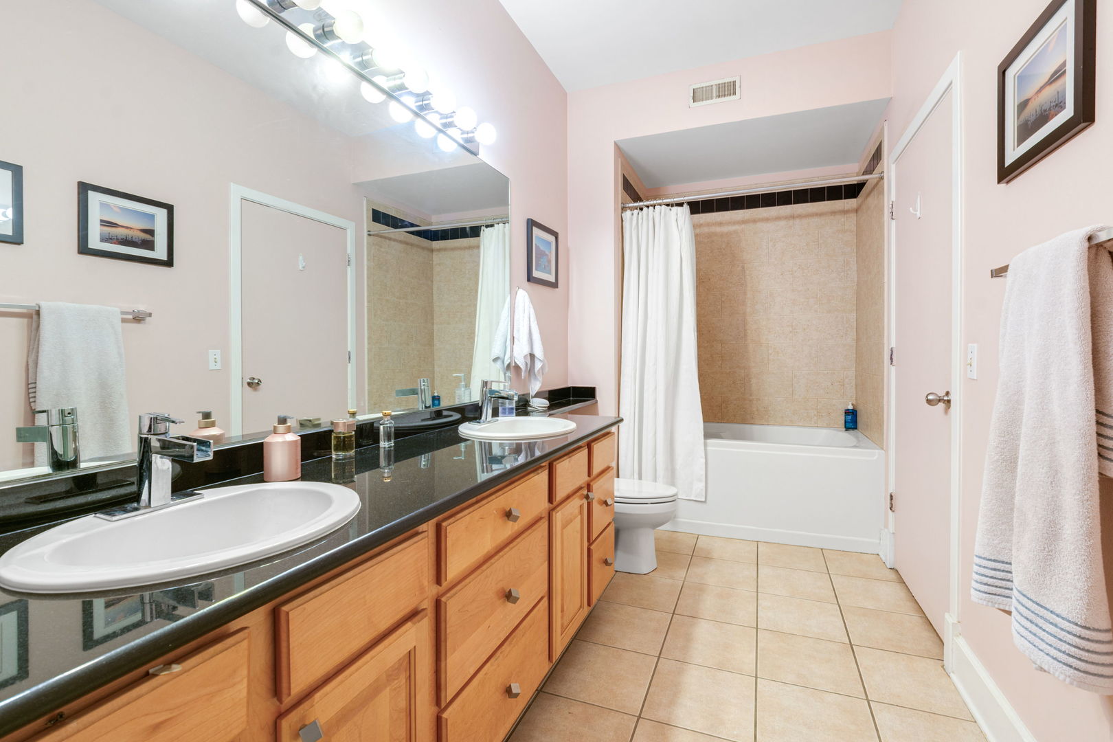 165 N Canal Street 1406 Property Photo 11