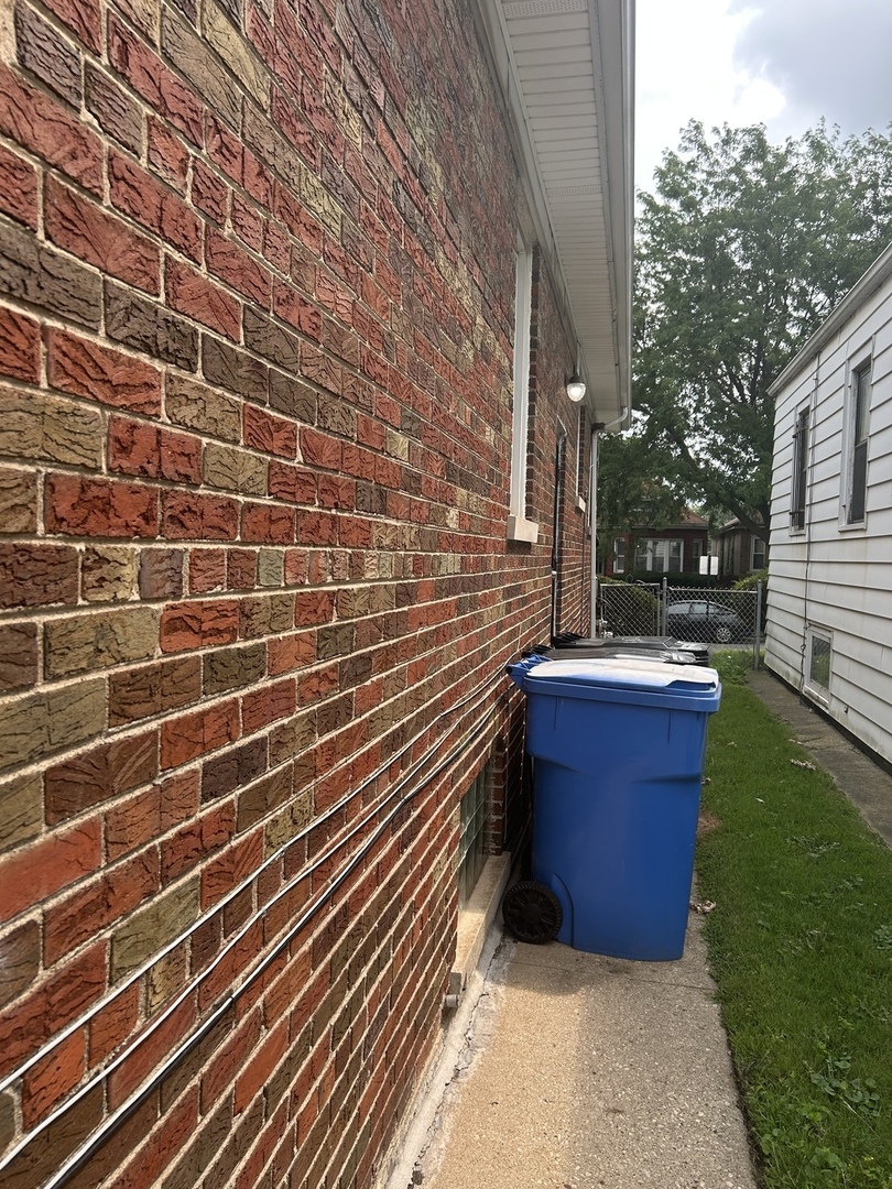 12200 S Yale Avenue Property Photo 3