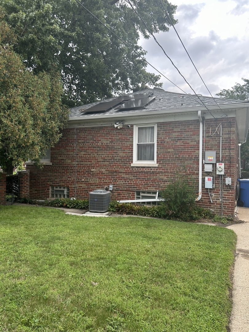 12200 S Yale Avenue Property Photo 5