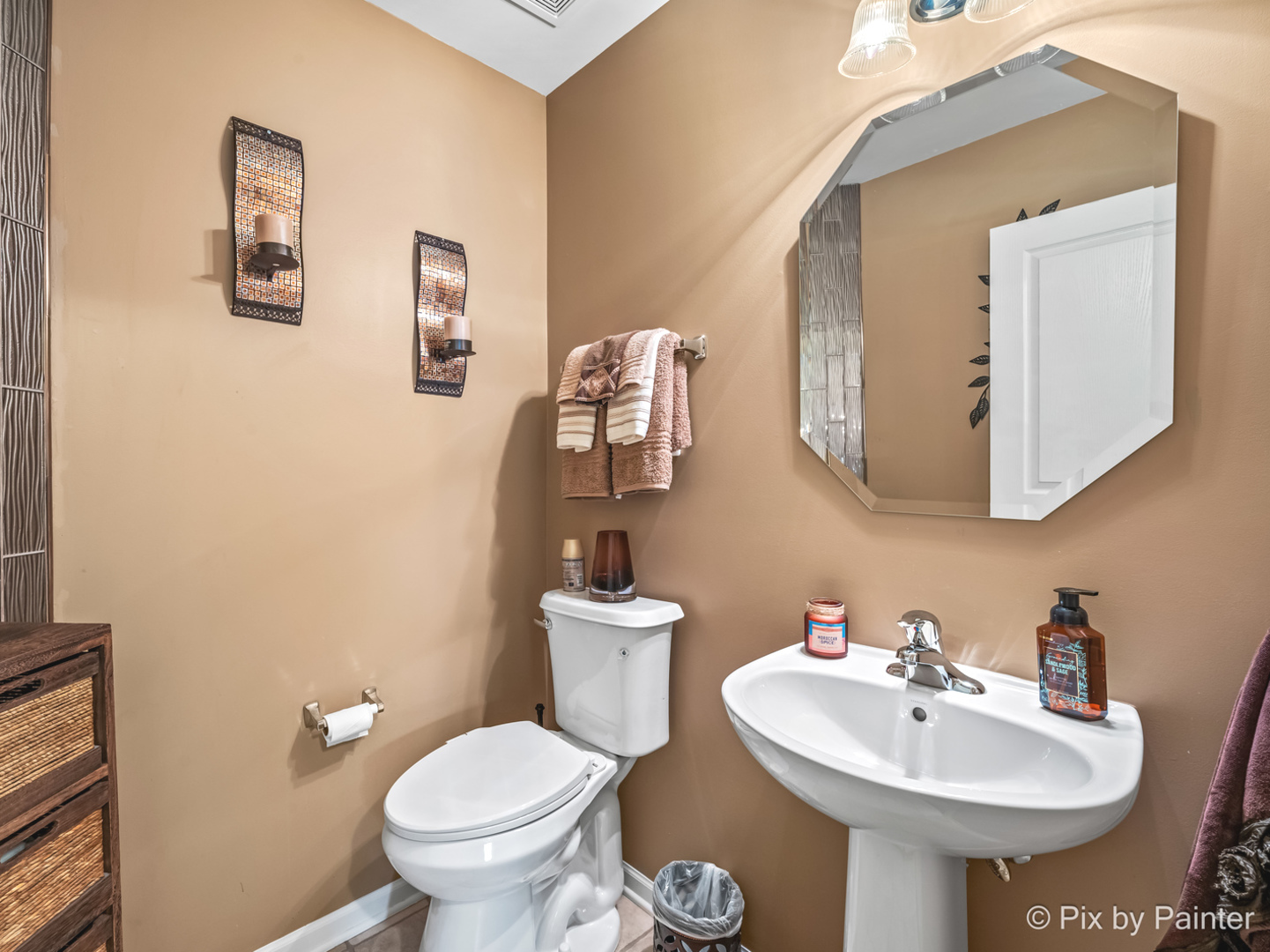 2431 Emily Lane Property Photo 10