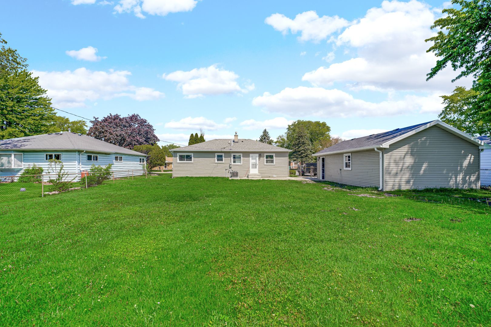 6409 W 85th Place Property Photo 17