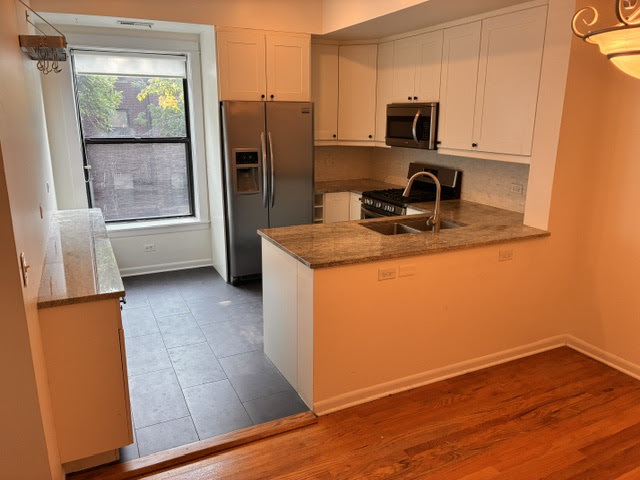 2458 W Eastwood Avenue 2 Property Photo 8