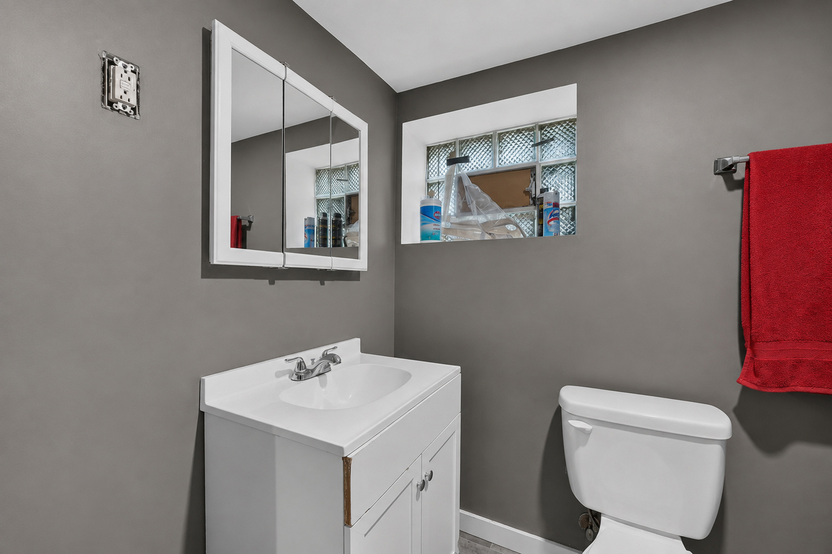 9926 S Wentworth Avenue Property Photo 12