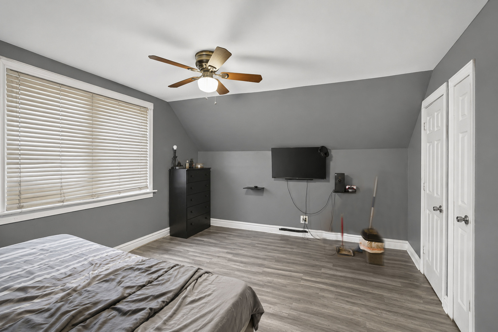 9926 S Wentworth Avenue Property Photo 16