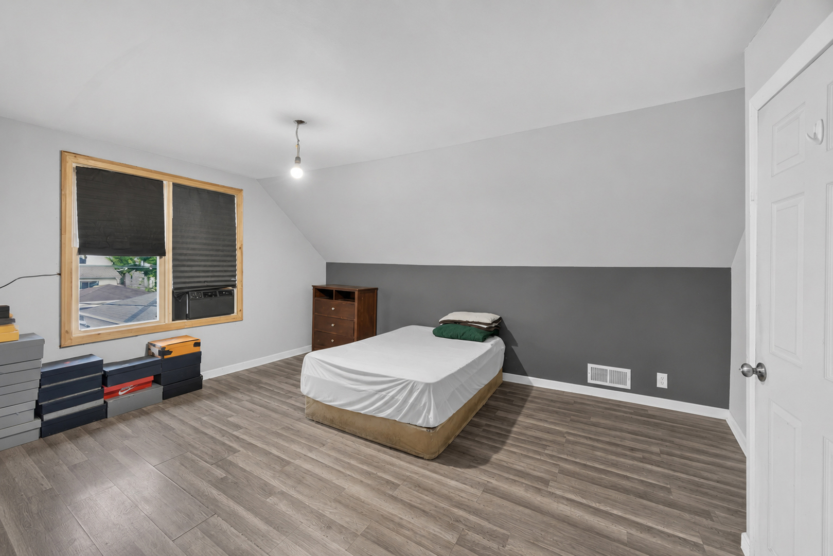 9926 S Wentworth Avenue Property Photo 17