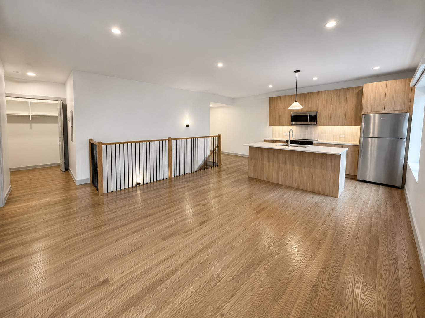 1337 W Estes Avenue 1d Property Photo 10