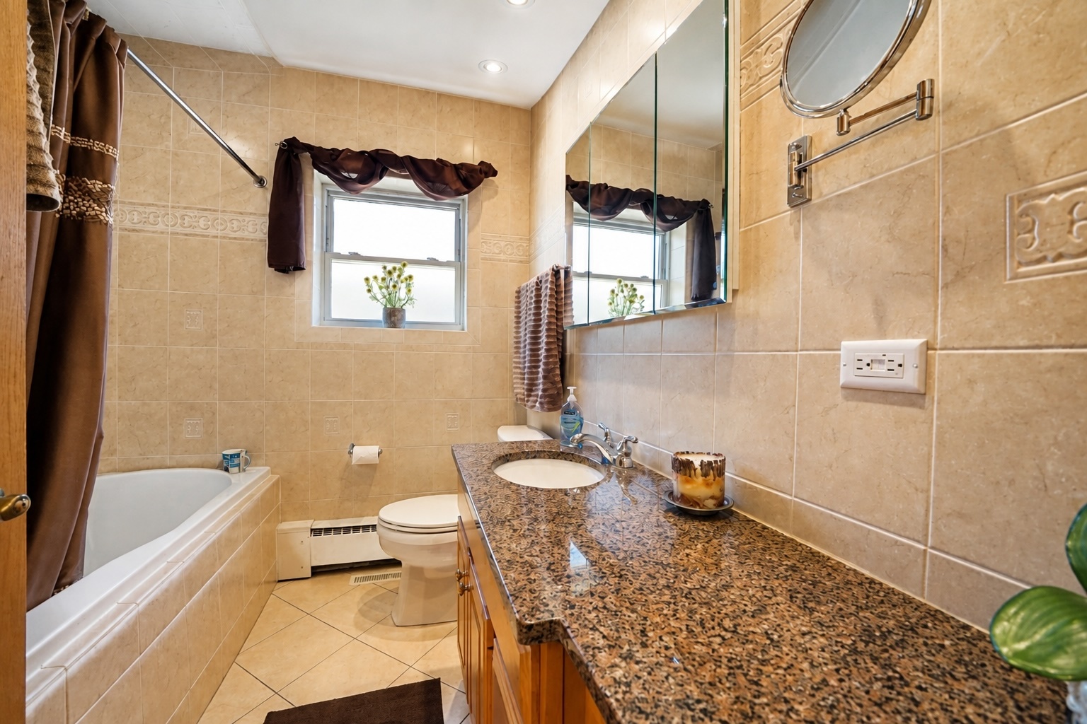4333 N Oleander Avenue Property Photo 31
