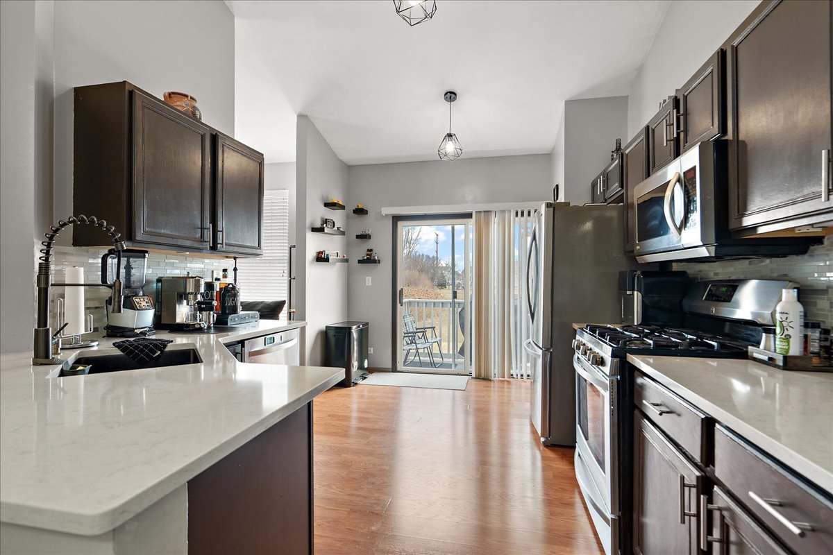 2941 Woodside Drive Property Photo 4