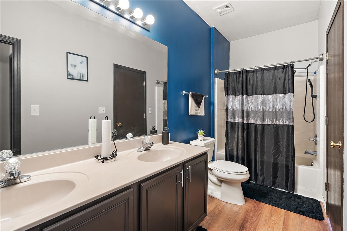 2941 Woodside Drive Property Photo 8